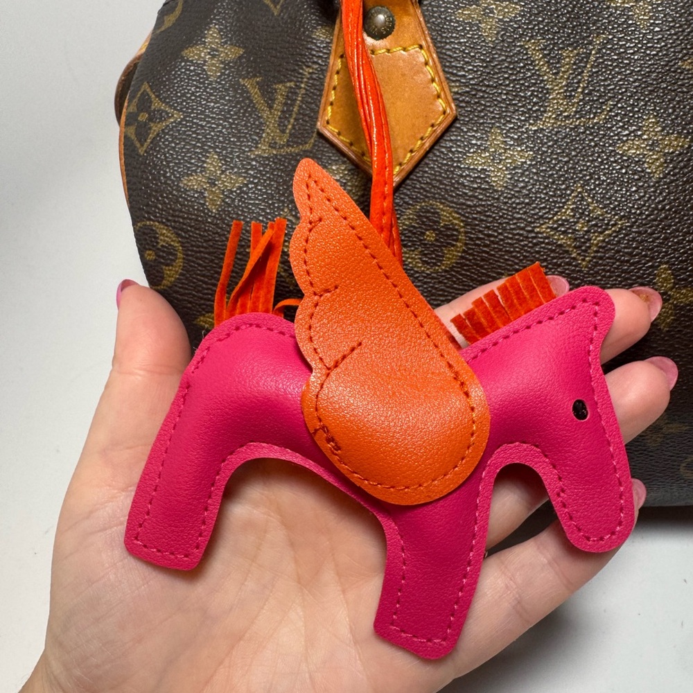 Pink & Orange Two-Tone Pegasus Horse Bag Charm Keychain – PU Vegan Leather - Picture 2 of 3